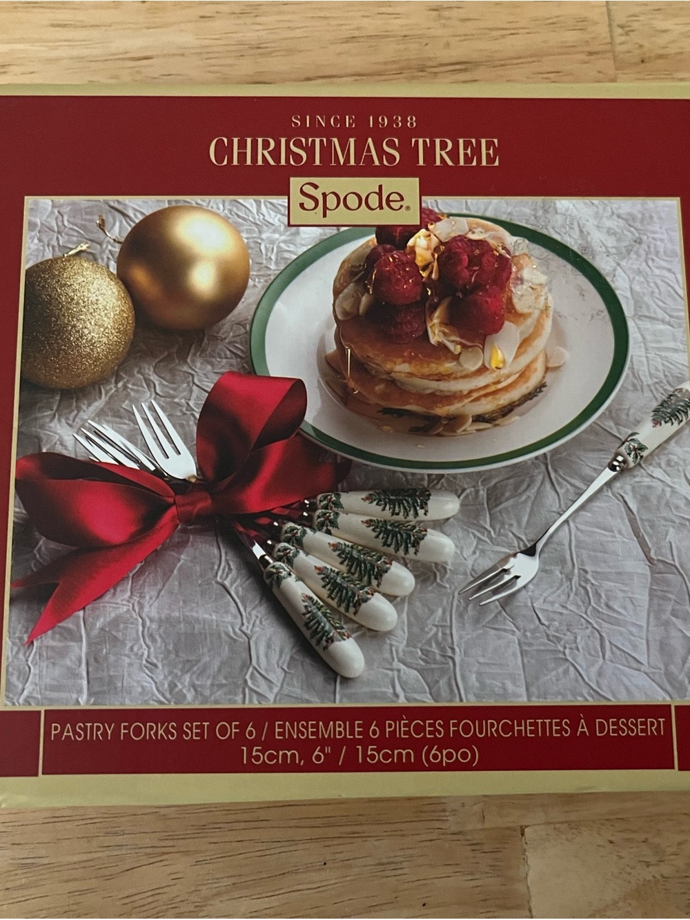 New in box Spode Christmas Tree - Set of 6 Pastry Forks